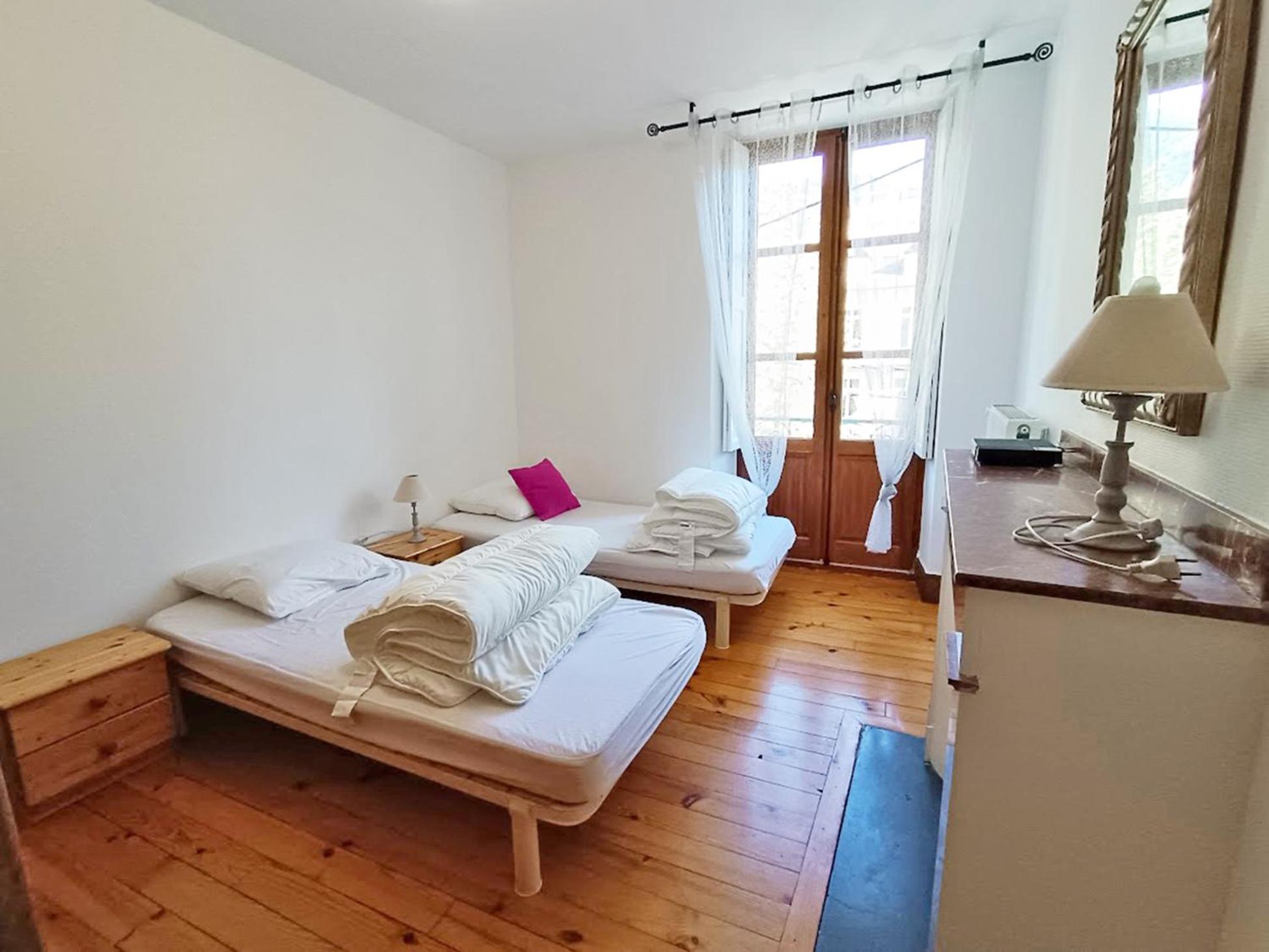 Апартаменты Le Petit Cerf, T3, Wifi, Cave Bagneres-de-Luchon Экстерьер фото
